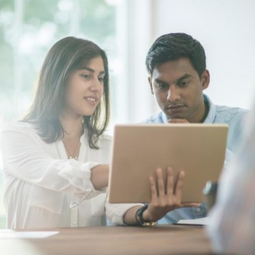 DataBee: Enriquecimento de Dados B2B e B2C em Navegantes